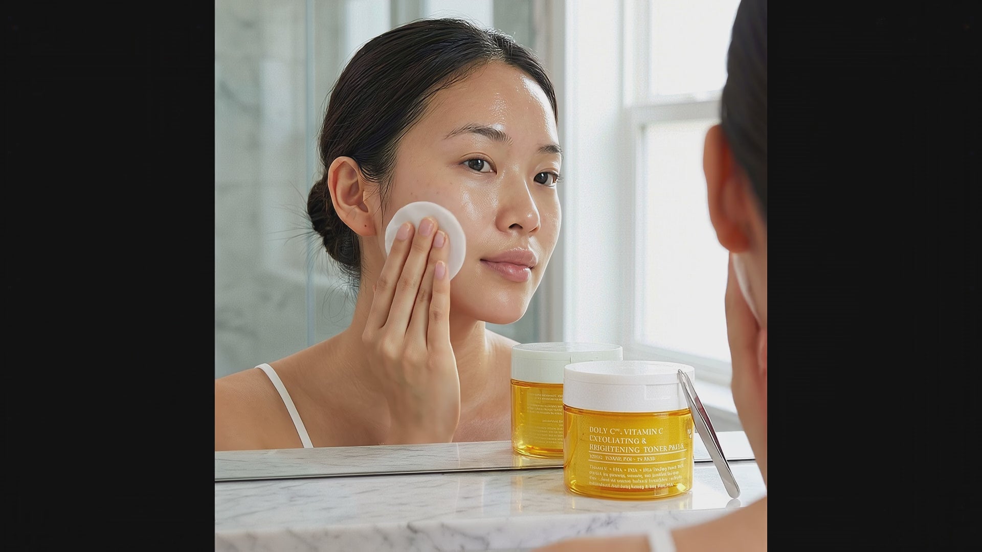 Load video: VITAMIN C + BHA + AHA + PHA (Dual-Sided Exfoliating Toner Pads)